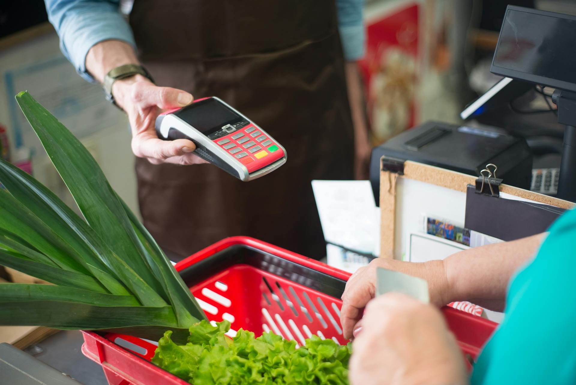 How Much Does A Walmart Cashier Get Paid